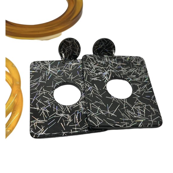 Lot of Vintage Earrings 80s 90s Statement Hoop 5 Pairs Resin Acrylic Ethnic - Picture 6 of 6